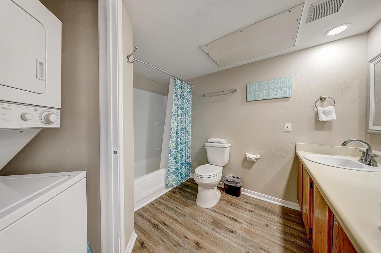 Leeward Isles 207 *