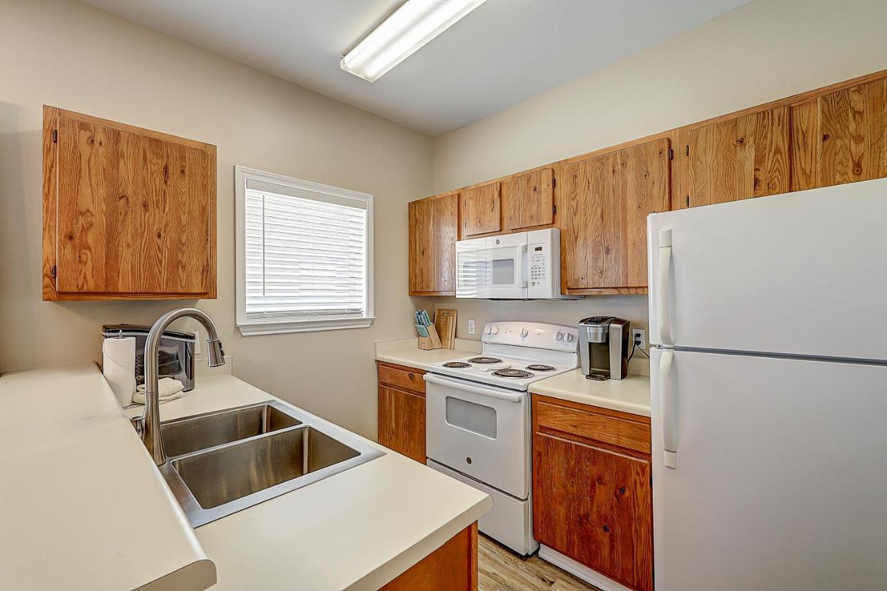 Leeward Isles 207 Corpus Christi